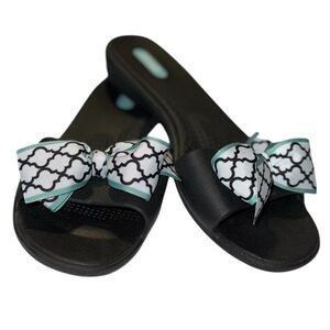 OKA-B Black Slide Sandals with Bow – Women’s Size 7–8 (Medium)